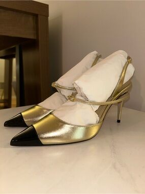 Jennifer Chamandi Vittorio 85 Metallic Gold & Black Slingback Pumps